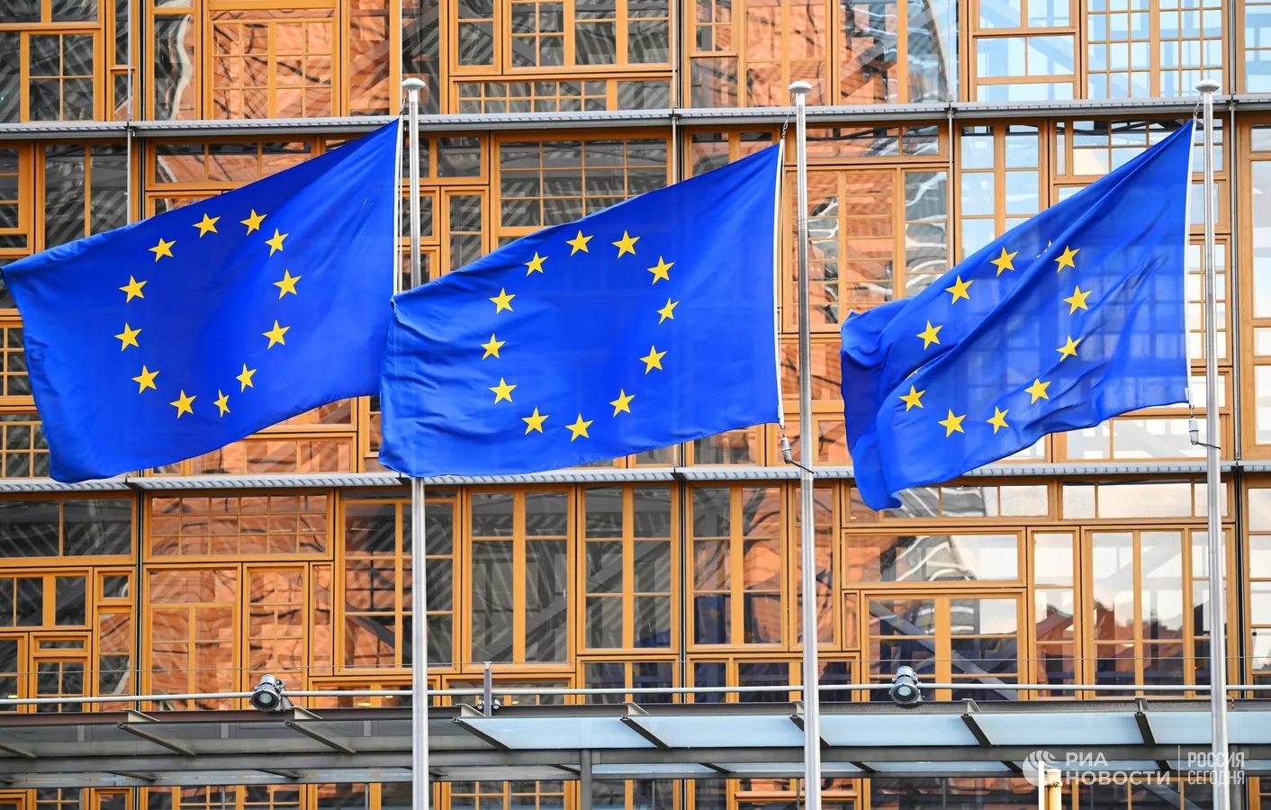 СМИ страны ЕС поддержали ужесточение энергетических санкций против России